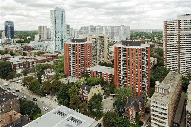 Property Photo:  77 Maitland Place 1219  ON M4Y 2V6 