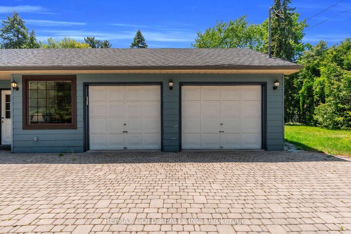 1356 Oak Lane — photo 1