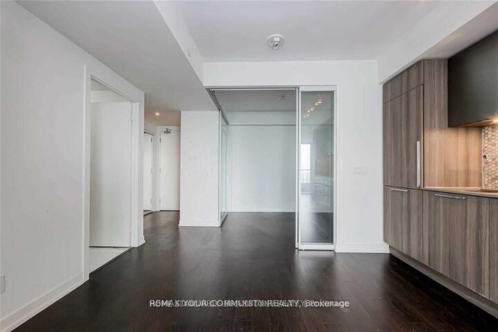 Photo de la propriété:  85 Wood Street 4302  ON M4Y 0E8 