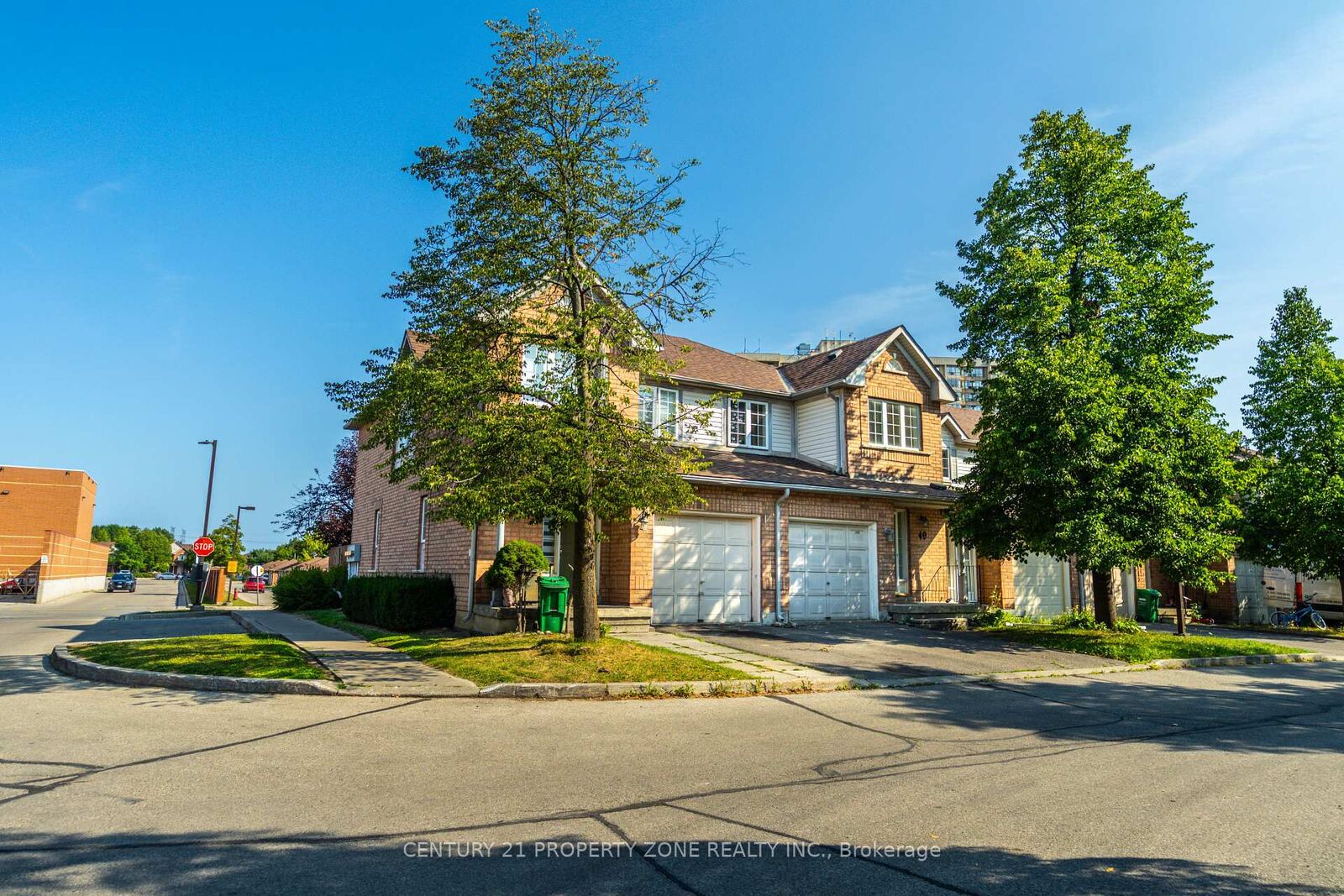 Property Photo: 35 Malta Avenue 49 ON L6Y 5B4