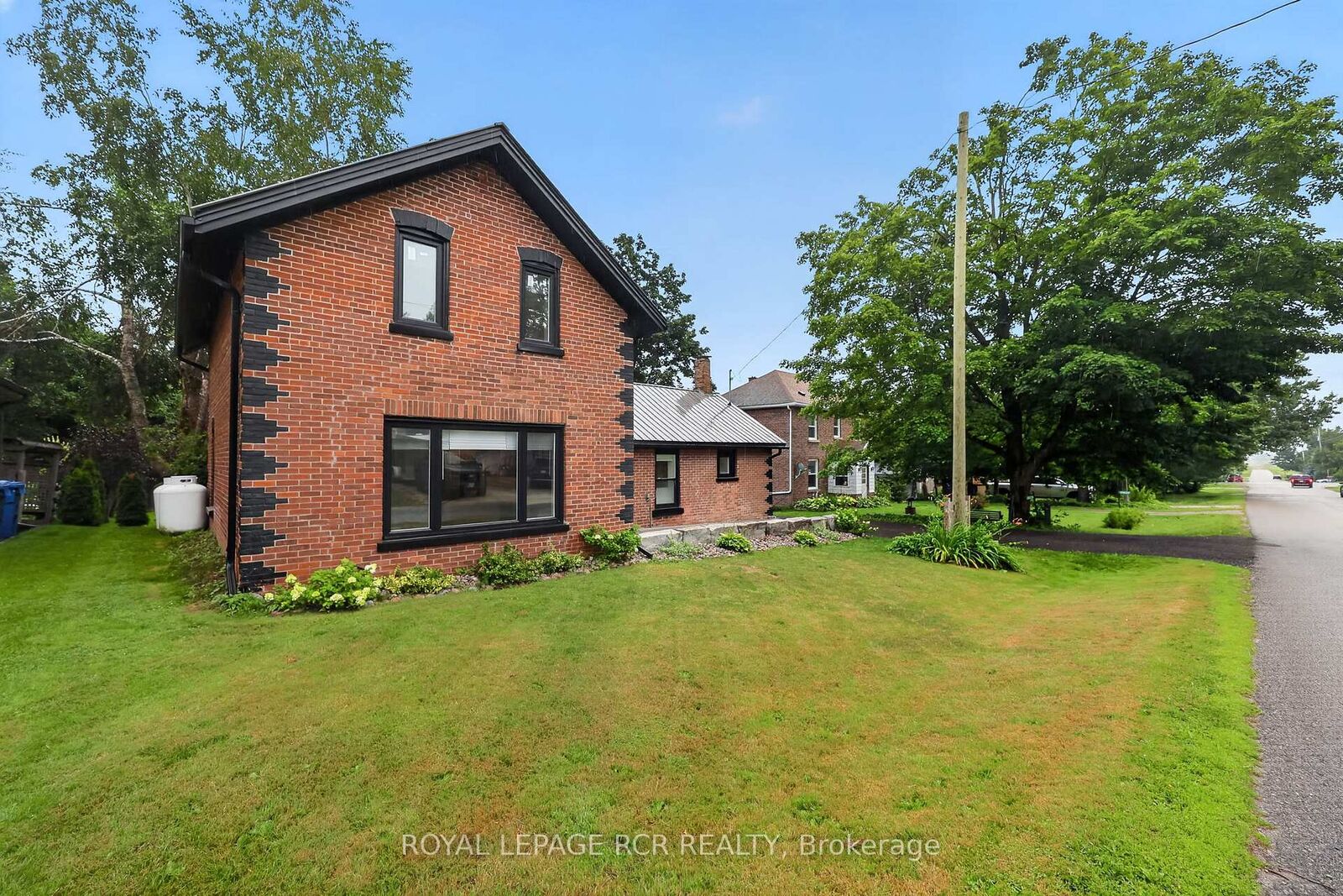Property Photo: 598319 2nd Line West Line ON L9V 0B6