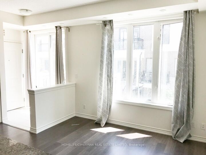 Property Photo: 120 Long Branch Avenue 32 ON M8W 0B1