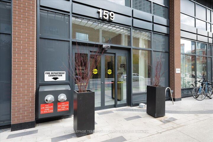 Property Photo: 159 Wellesley Street E 3002 ON M4Y 0H5
