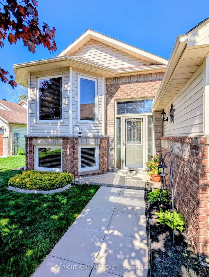 Property Photo: 22 Donald Crescent ON L9Z 1E1