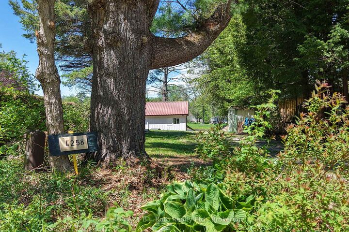 Property Photo: 4258 Canal Road ON L0K 2B0