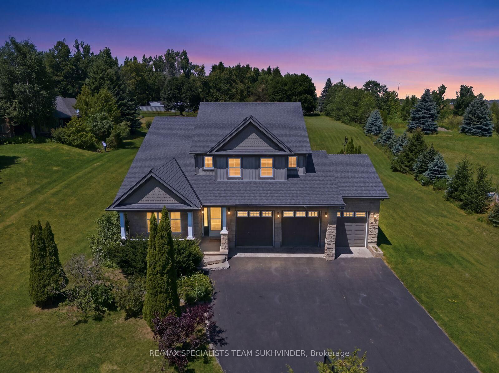 Property Photo: 37 Woodland Drive ON L9W 6B7