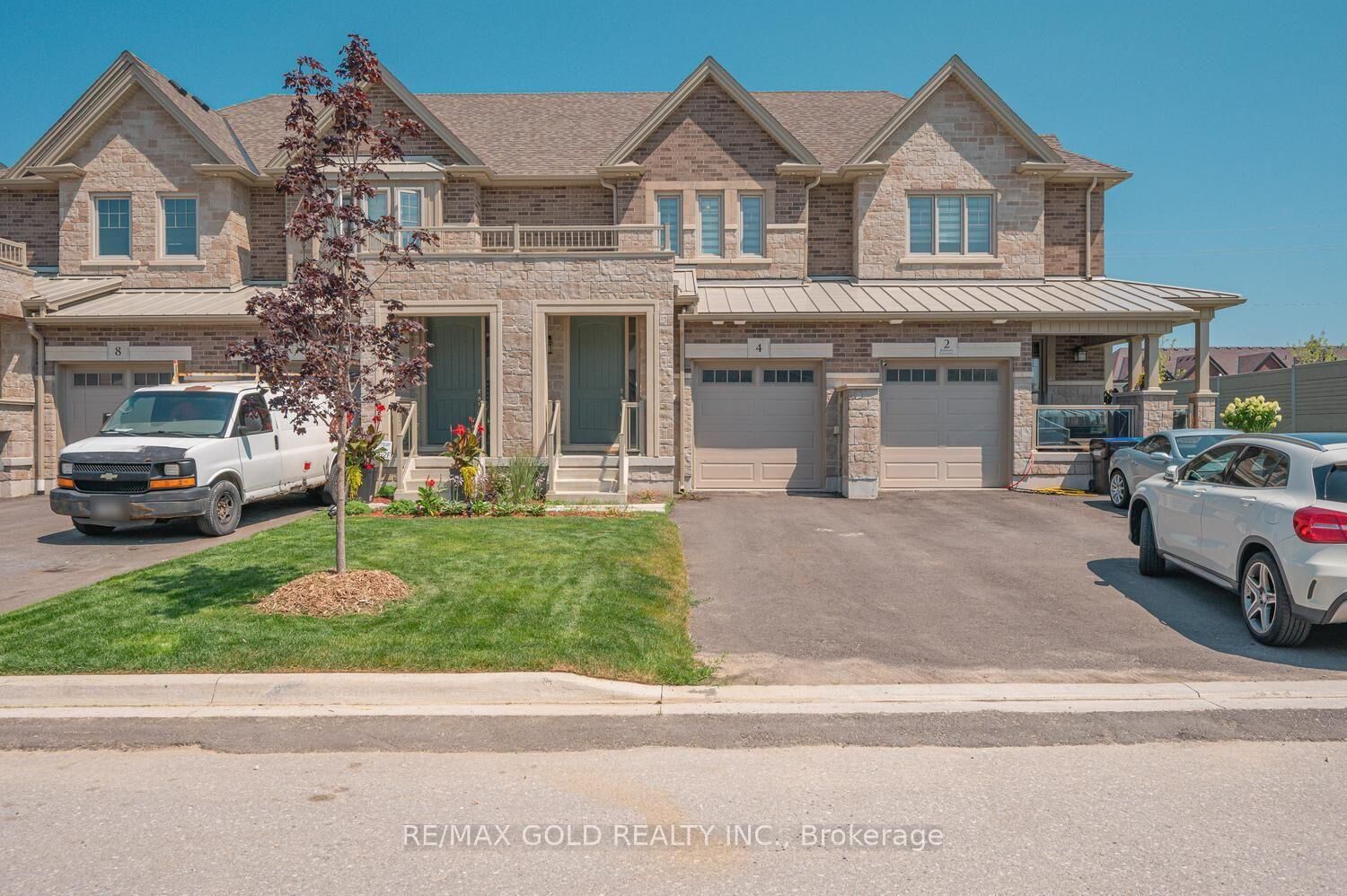 Property Photo:  4 Kiernan Crescent N  ON L9R 0V4 