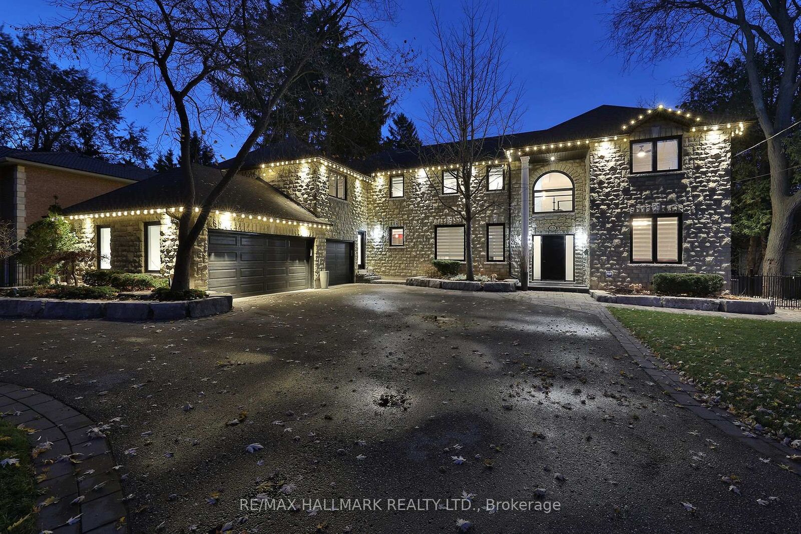 Property Photo:  88 Colonel Danforth Trail  ON M1C 1R1 
