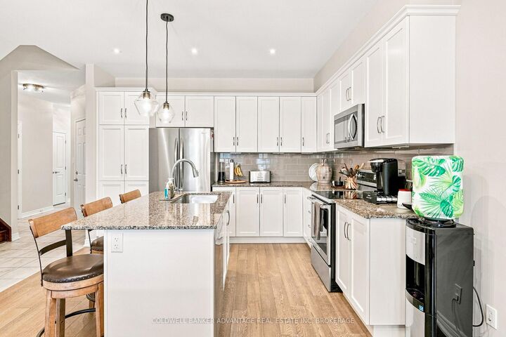 Property Photo: 11 Dandurand Court ON L3M 0H7