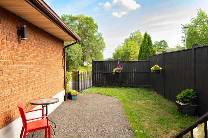 Property Photo: 419 McNay Place ON N5Y 5K5