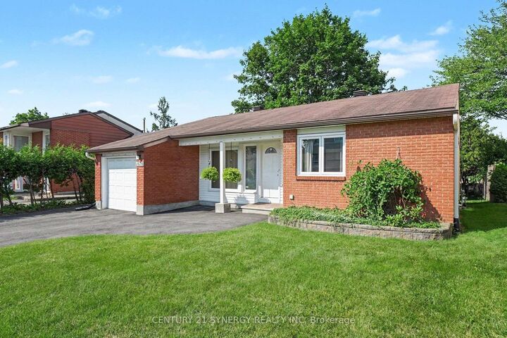 Property Photo: 1078 Alenmede Crescent ON K2B 8H3
