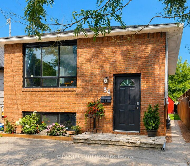 34 Grantham Avenue — photo 1
