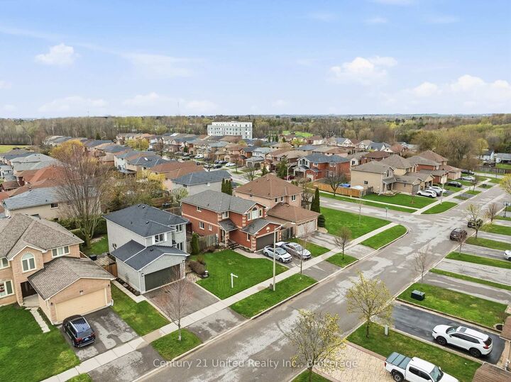 Property Photo: 116 Avondale Drive ON L1E 3A3