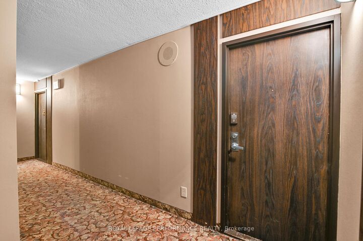 Property Photo: 1785 Frobisher Lane 1102 ON K1G 3T7