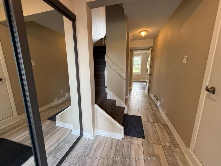 Property Photo: 32 Appleby Private N ON K2C 3P4