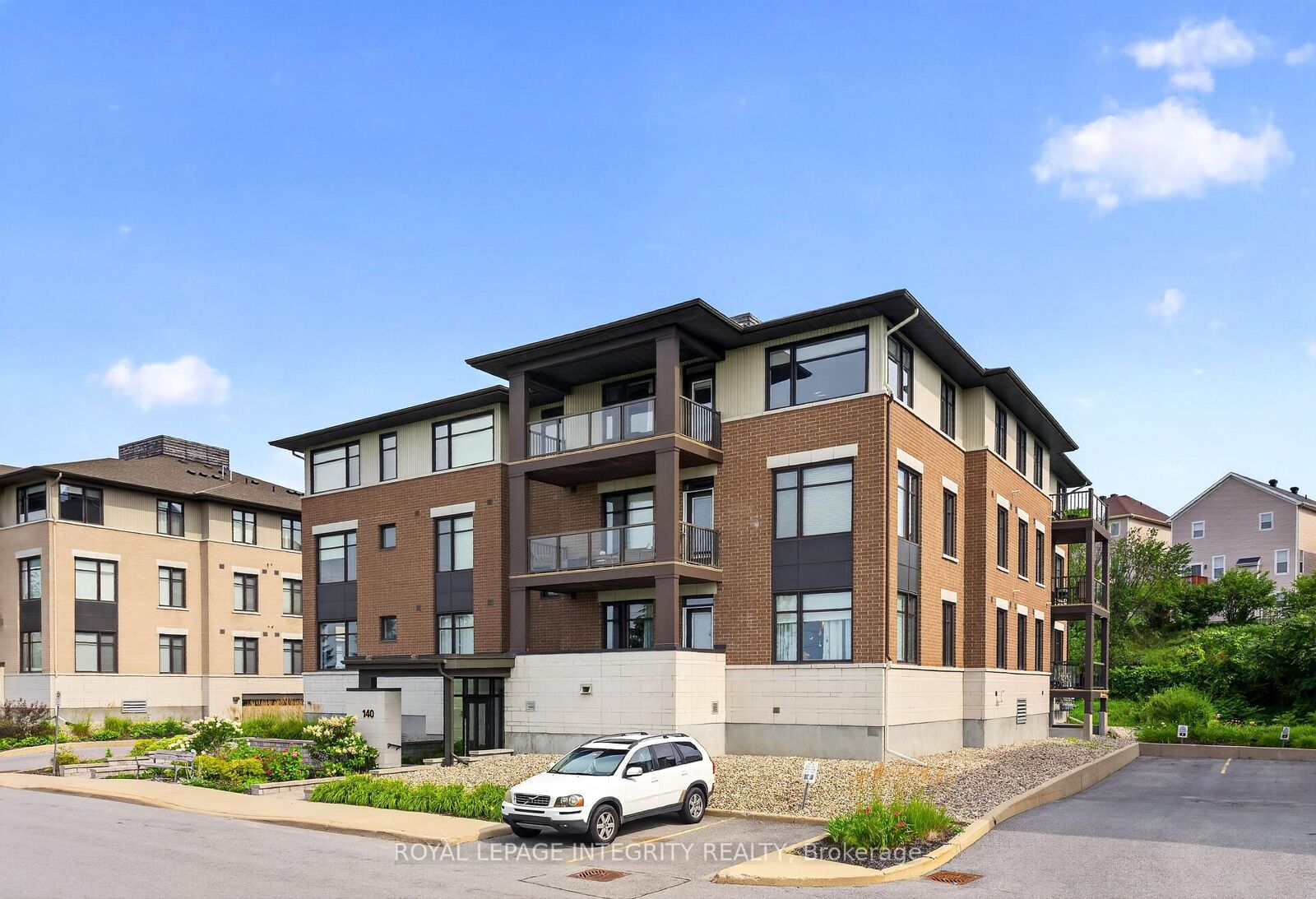 Property Photo: 140 Guelph Private 304 ON K2T 0J2