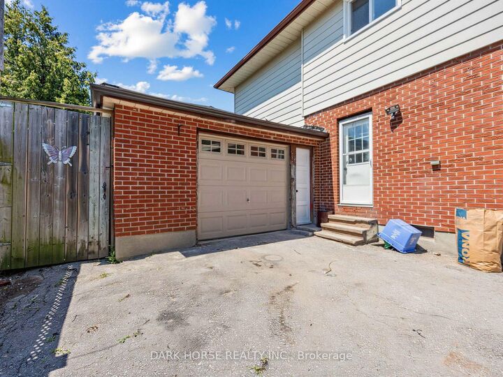 Property Photo: 347 Annapolis Avenue ON L1J 2Y3
