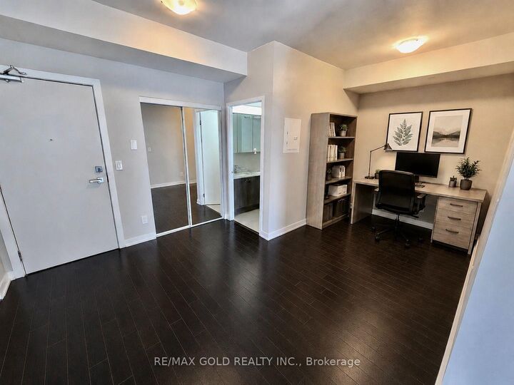 Property Photo: 510 Curran Place 2006 ON L5B 0J6