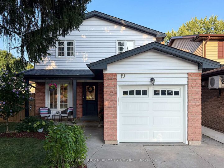 19 Parkway Place — photo 1