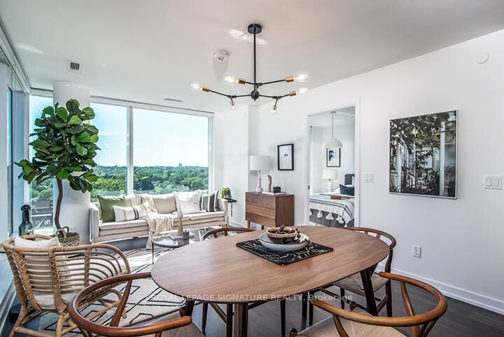 Property Photo: 18 Erskine Avenue 1909 ON M4P 0C9