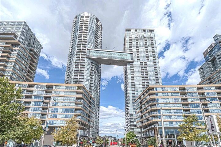 15 Iceboat Terrace 1806 — photo 1