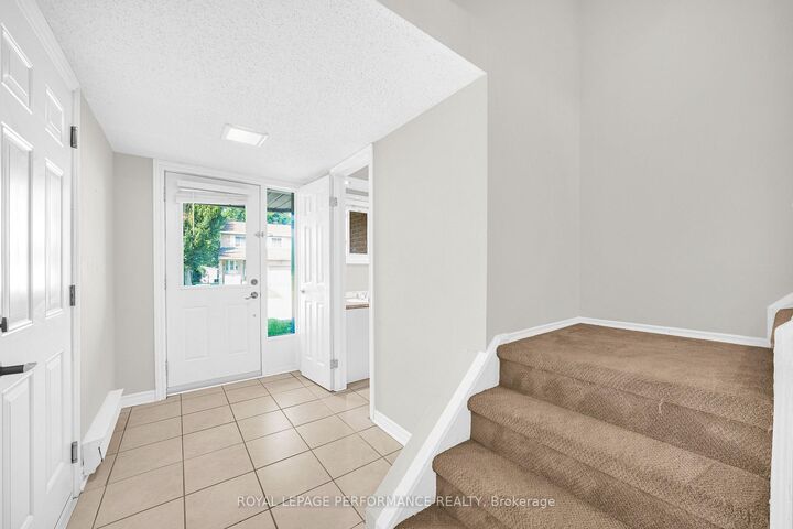 Property Photo: 6966 Bois Avenue ON K1C 5L5