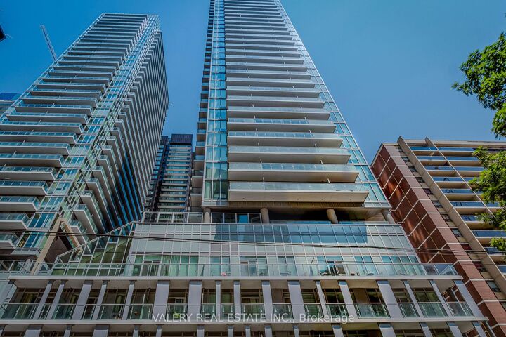 99 Broadway Avenue 2001 — photo 1
