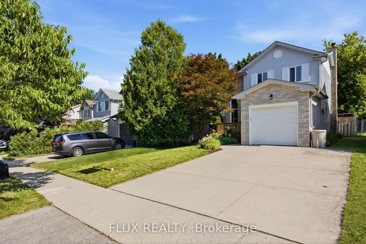 Photo de la propriété: 544 Drummerhill Crescent ON N2T 1G4