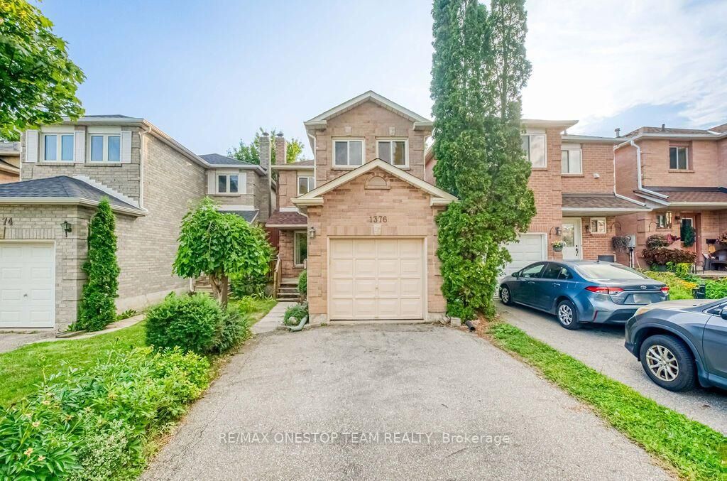 Property Photo: 1376 Hazel McCleary Drive ON L6J 7B1
