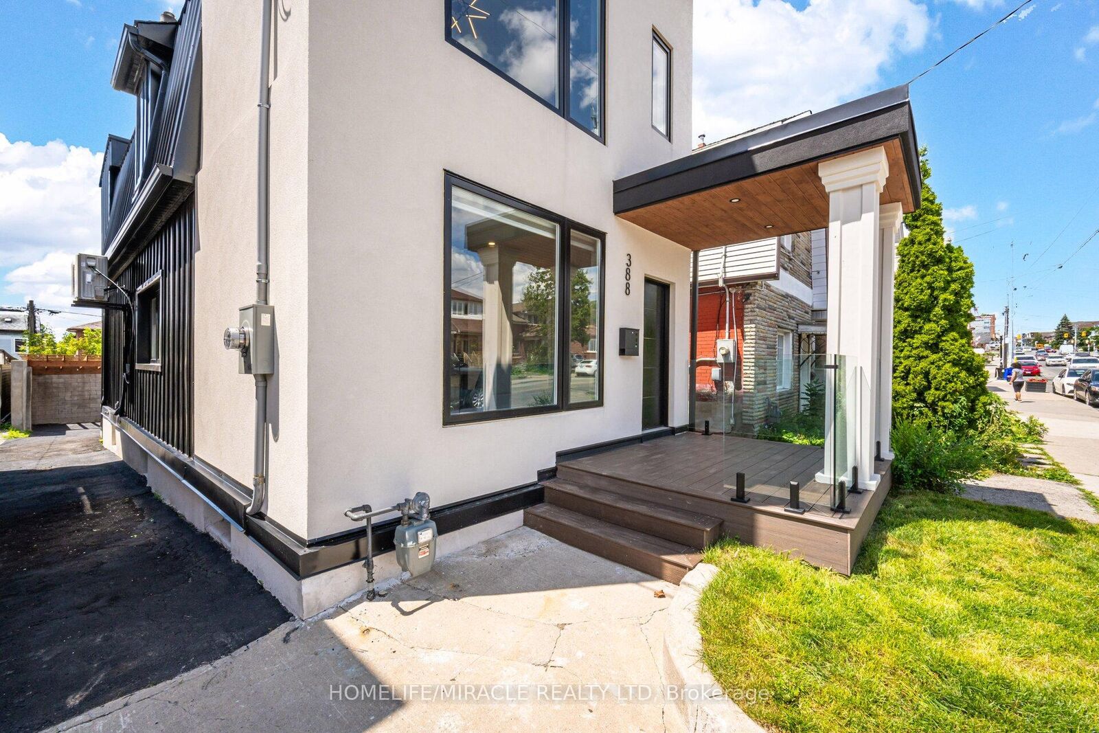 Property Photo: 388 Oakwood Avenue ON M6E 2W3
