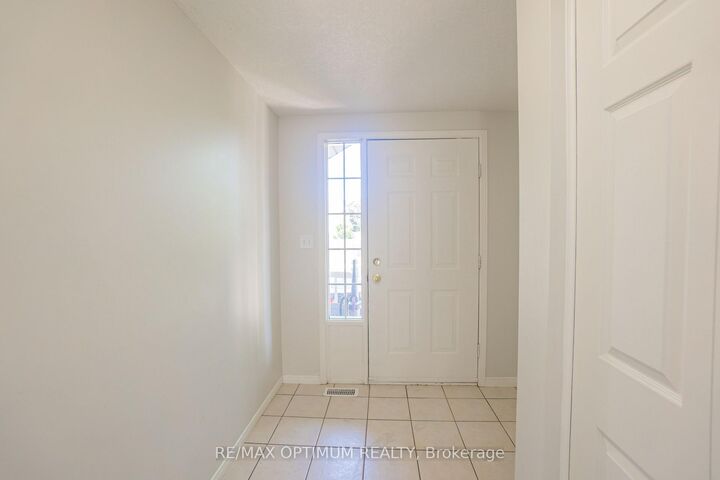 Property Photo: 139 Activa Avenue ON N2E 3T3