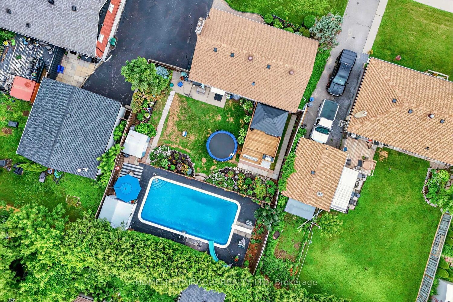 Photo de la propriété:  509 Beurling Avenue  ON L1J 2Z8 