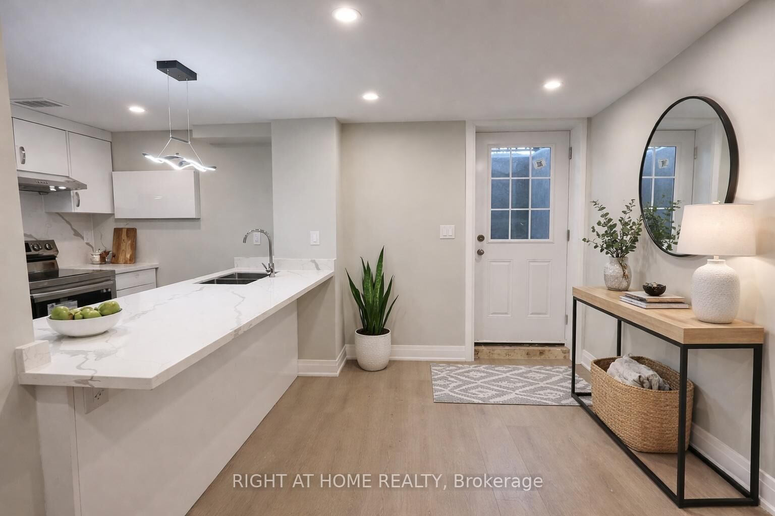 Property Photo: 3551 Autumnleaf Crescent Lower ON L5L 1K6