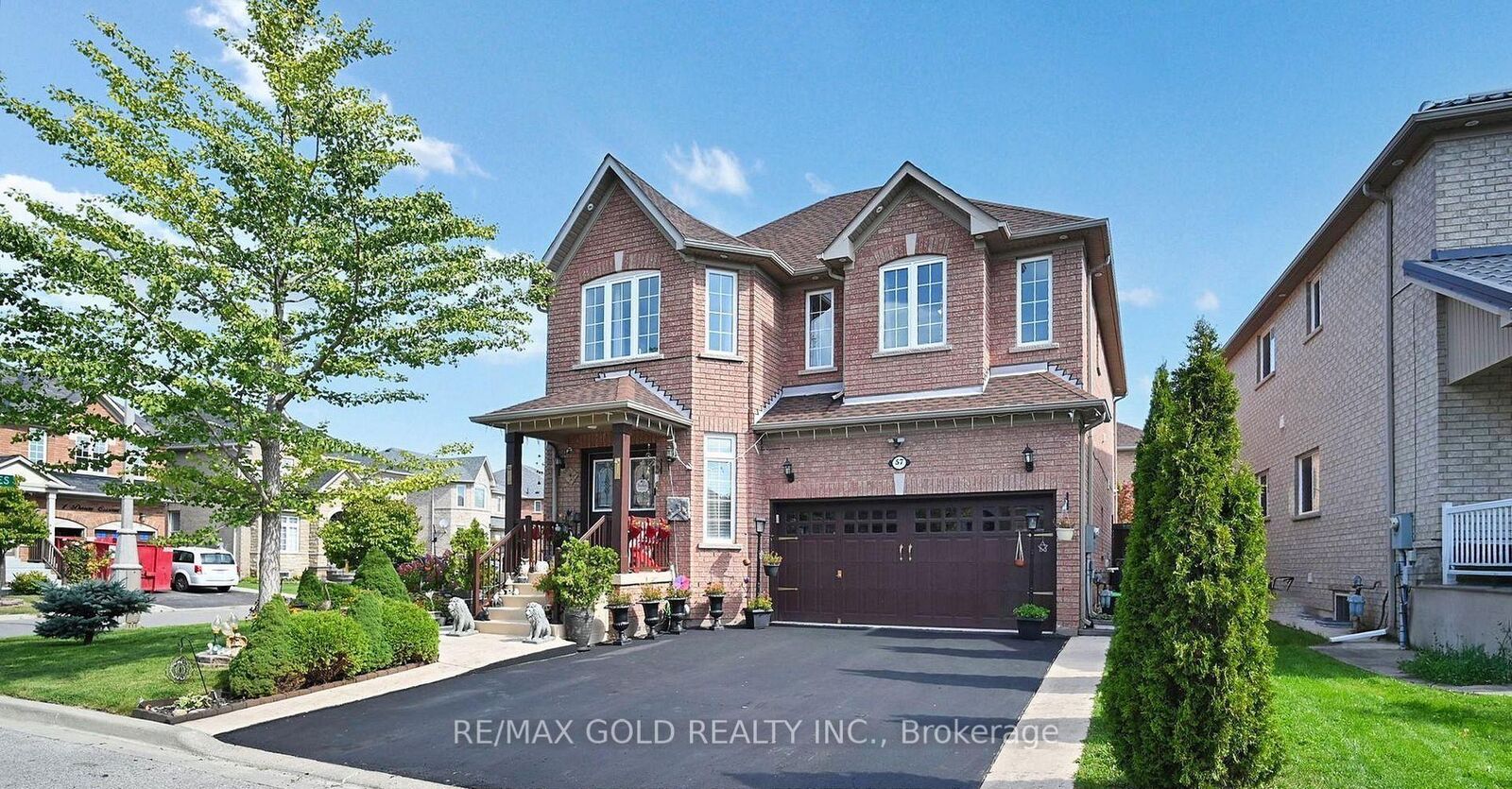 Property Photo: 57 Quailvalley Drive ON L6R 0N7
