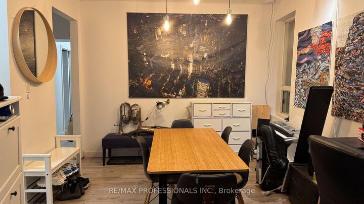 Property Photo: 41 Albemarle Avenue S 3 ON M4K 1H6
