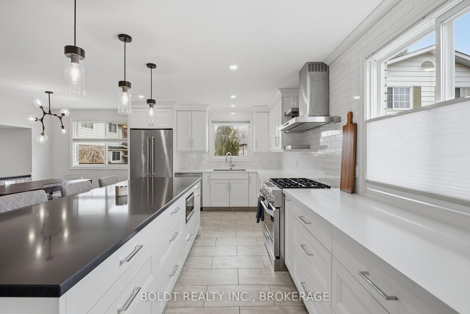 Property Photo: 3 Wendover Place ON L2N 6T9