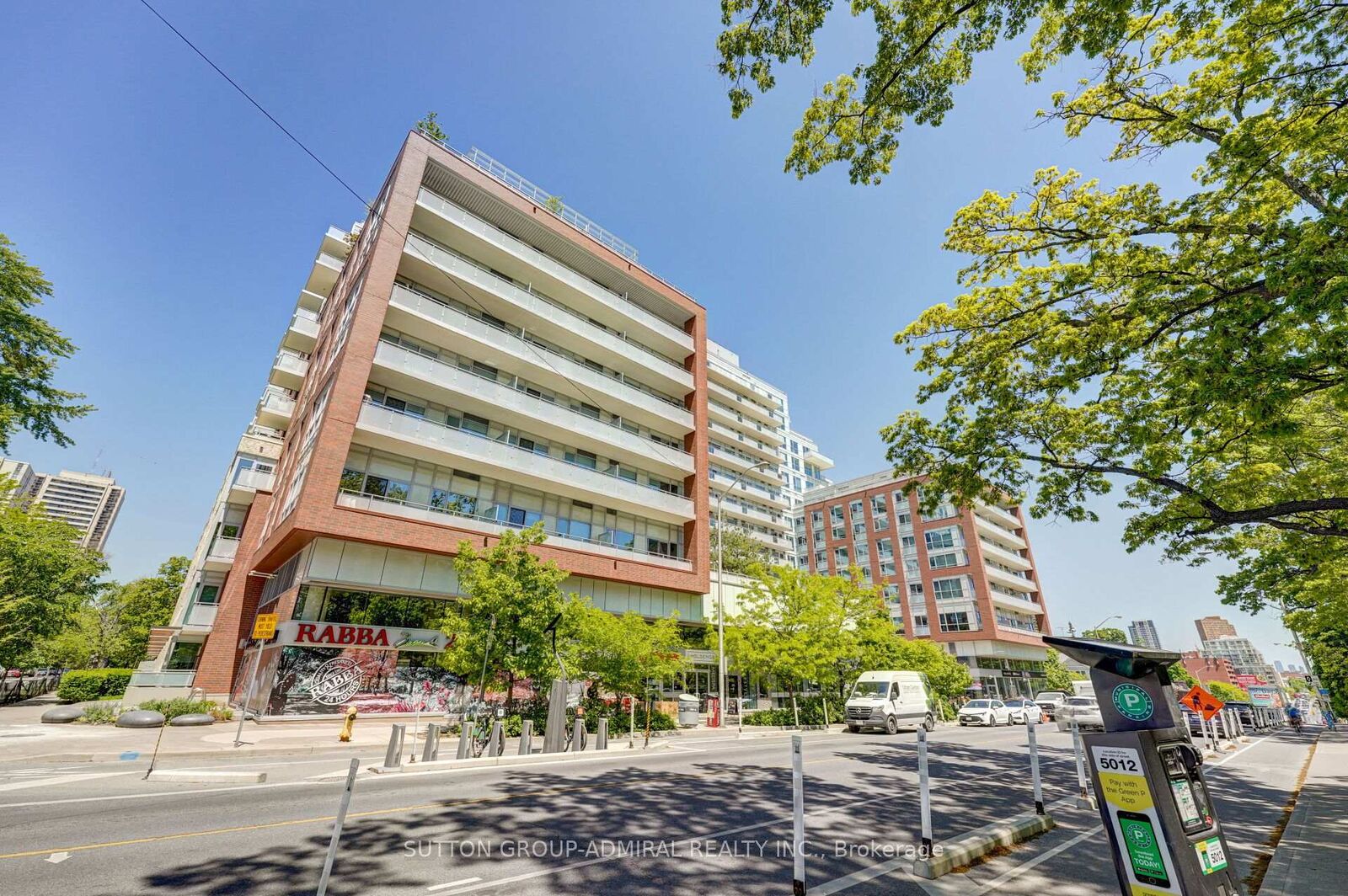 Property Photo: 1830 Bloor Street W 636 ON M6P 3K6