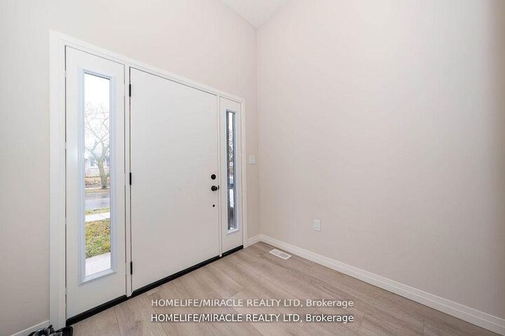Property Photo: 139 Siebert Avenue ON N2C 2A5