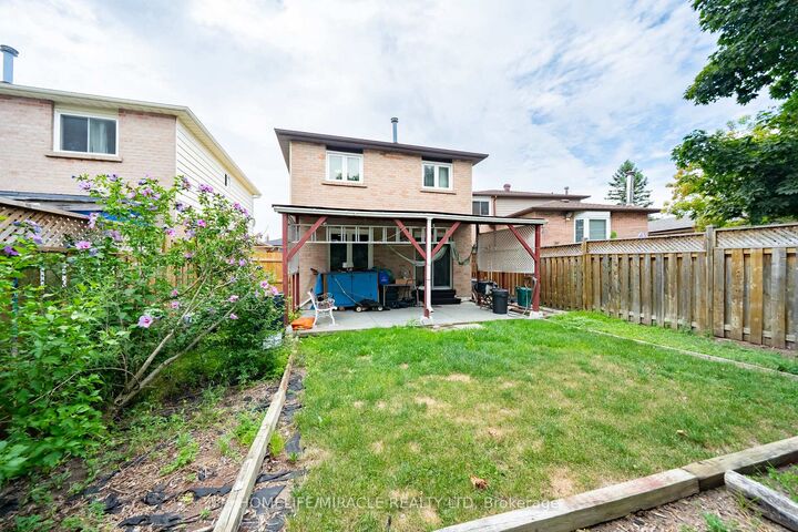 Property Photo: 59 Martindale Crescent ON L6X 2V7