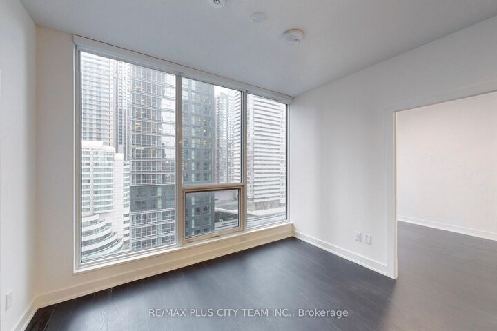 Property Photo: 35 Mercer Street 1613 ON M5V 0V1