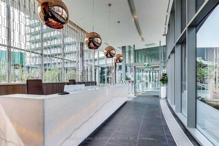 Property Photo:  117 McMahon Drive 2505  ON M2K 0E4 