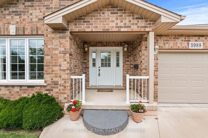 Property Photo: 3988 Sunset Lane ON L0R 2C0