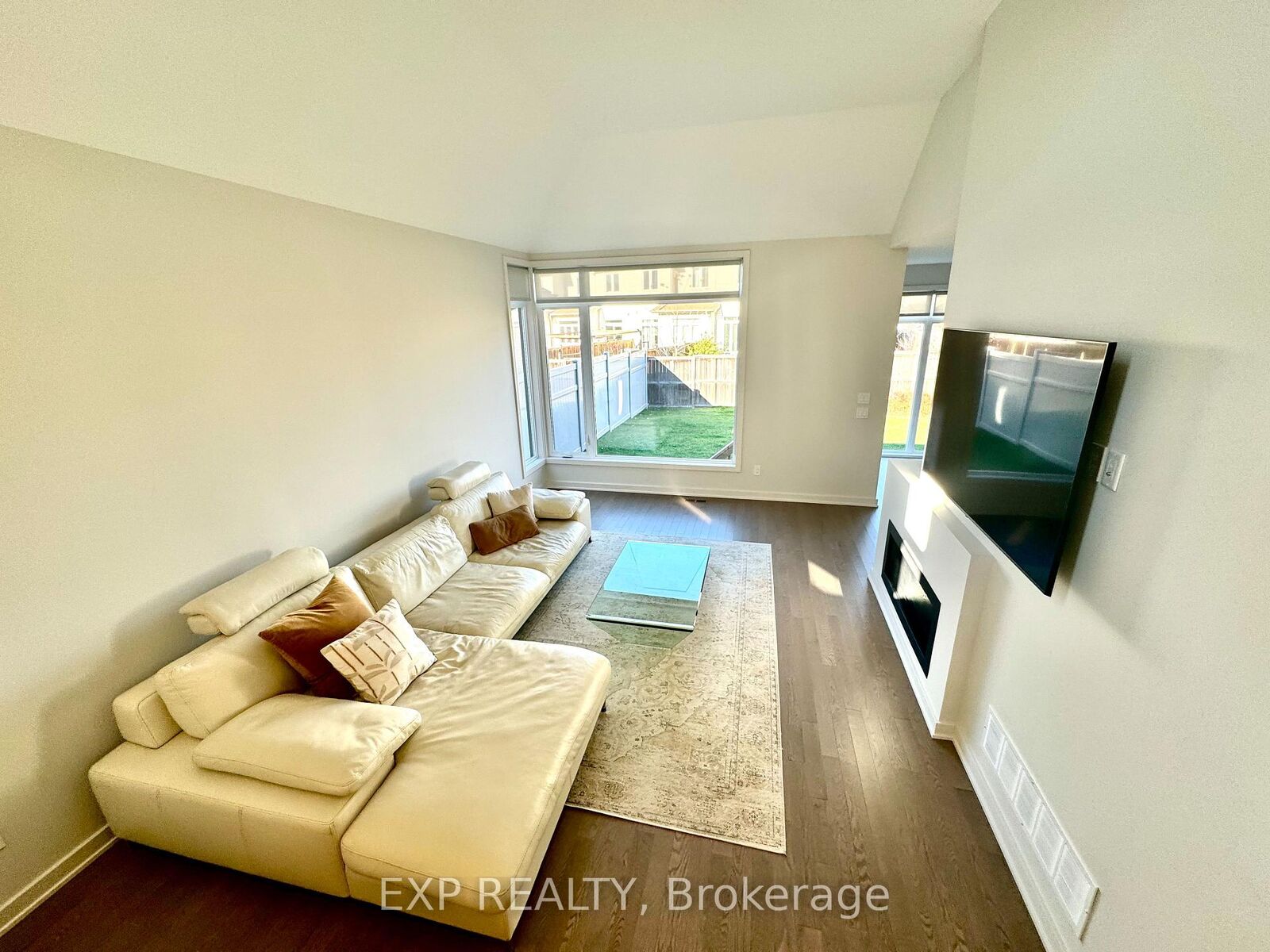 Property Photo: 622 Summerhill Street ON K4M 0C2