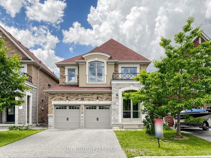 Property Photo: 664 McGregor Farm Trail ON L3X 0H3