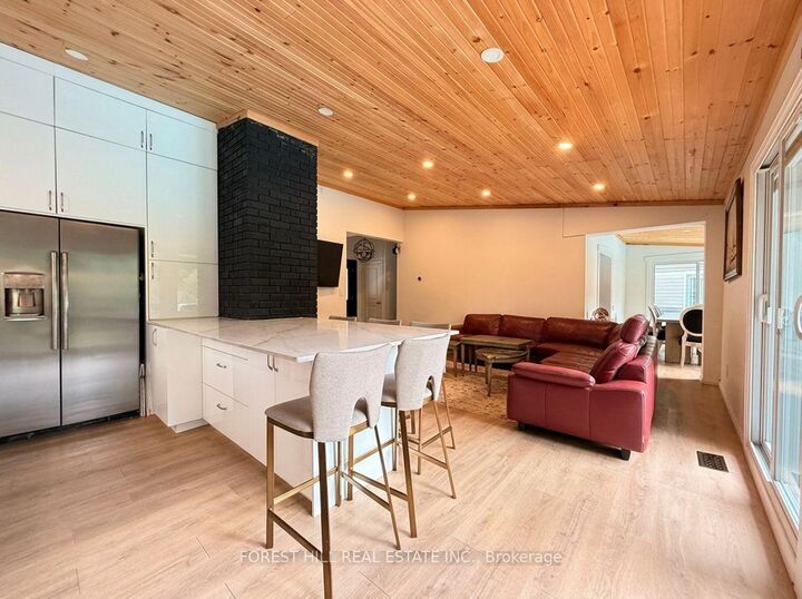 Property Photo: 225 Carrville Road ON L4C 6E4