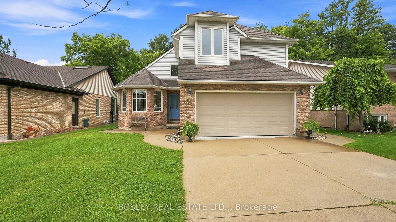 Property Photo:  236 Northwood Drive  ON L3C 6V3 