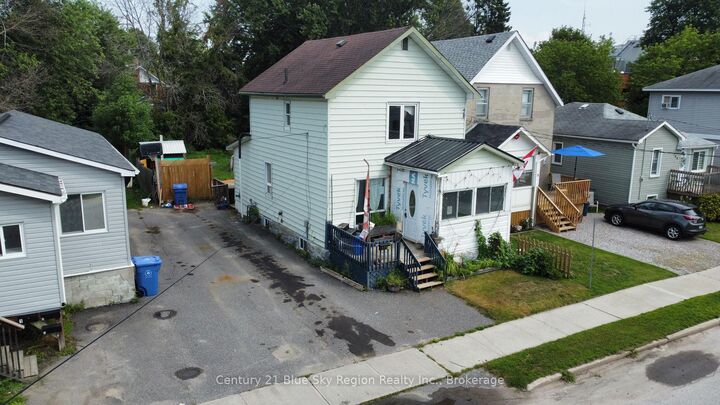 Property Photo: 174 Victoria Street W ON P1B 6B3