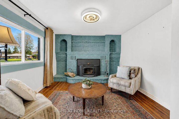Property Photo: 246 Calford Street ON L0M 1B0