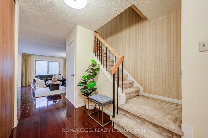 Property Photo: 3000 Midland Avenue 26 ON M1S 3T1