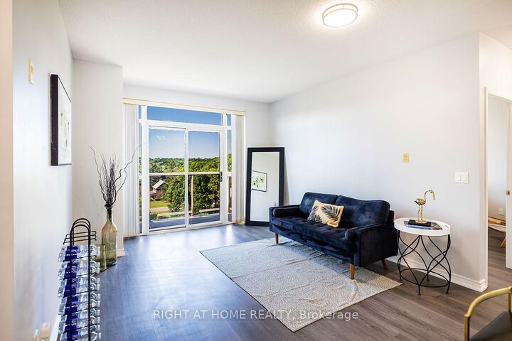 Property Photo: 3650 Kingston Road Ph11 ON M1M 3X9